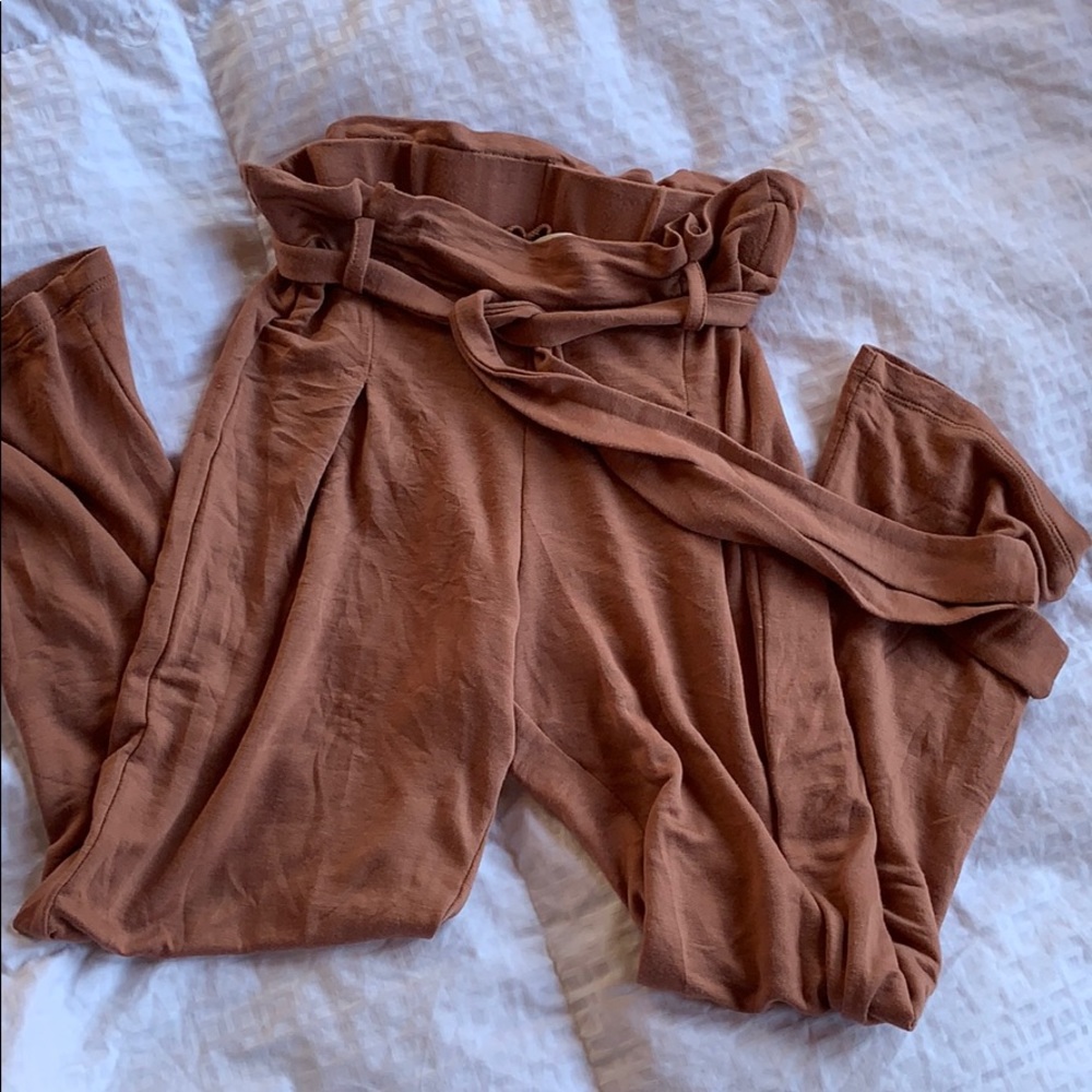 HIATUS 3/4 Cropped Soft Pants
